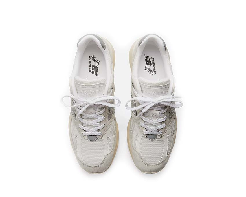 New Balance 991 Sneakers