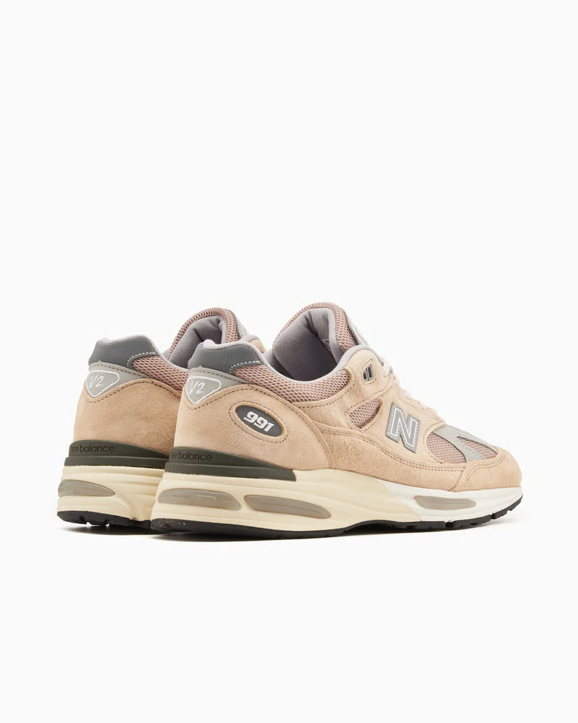 New Balance 991 Sneakers